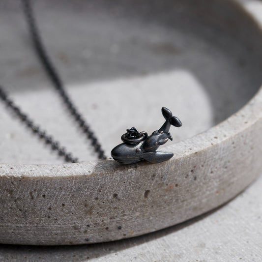 Mens Whale Pendant Necklace