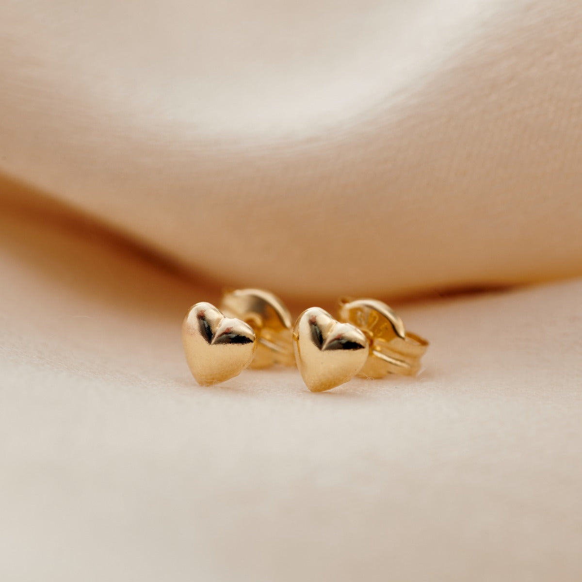 9ct Gold Heart Stud Earrings