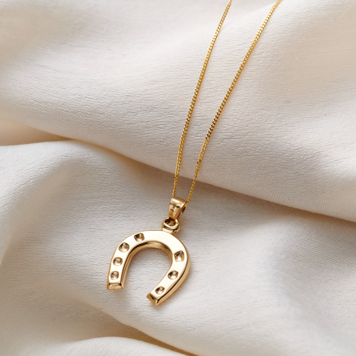 9ct Gold Horseshoe Pendant Necklace