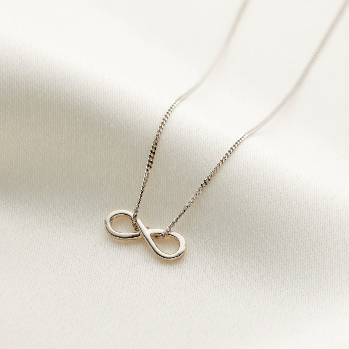 9ct Gold Endless Love Infinity Necklace