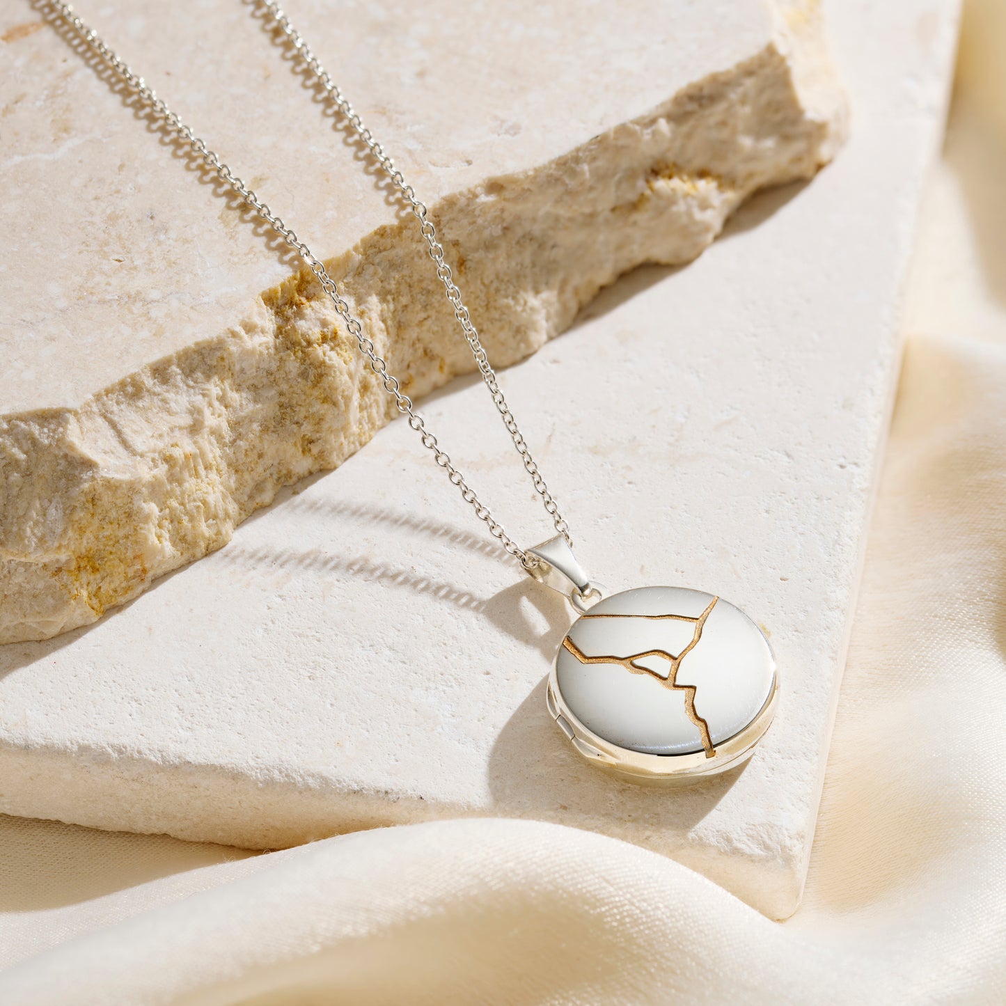 Small Round Kintsugi Locket Necklace