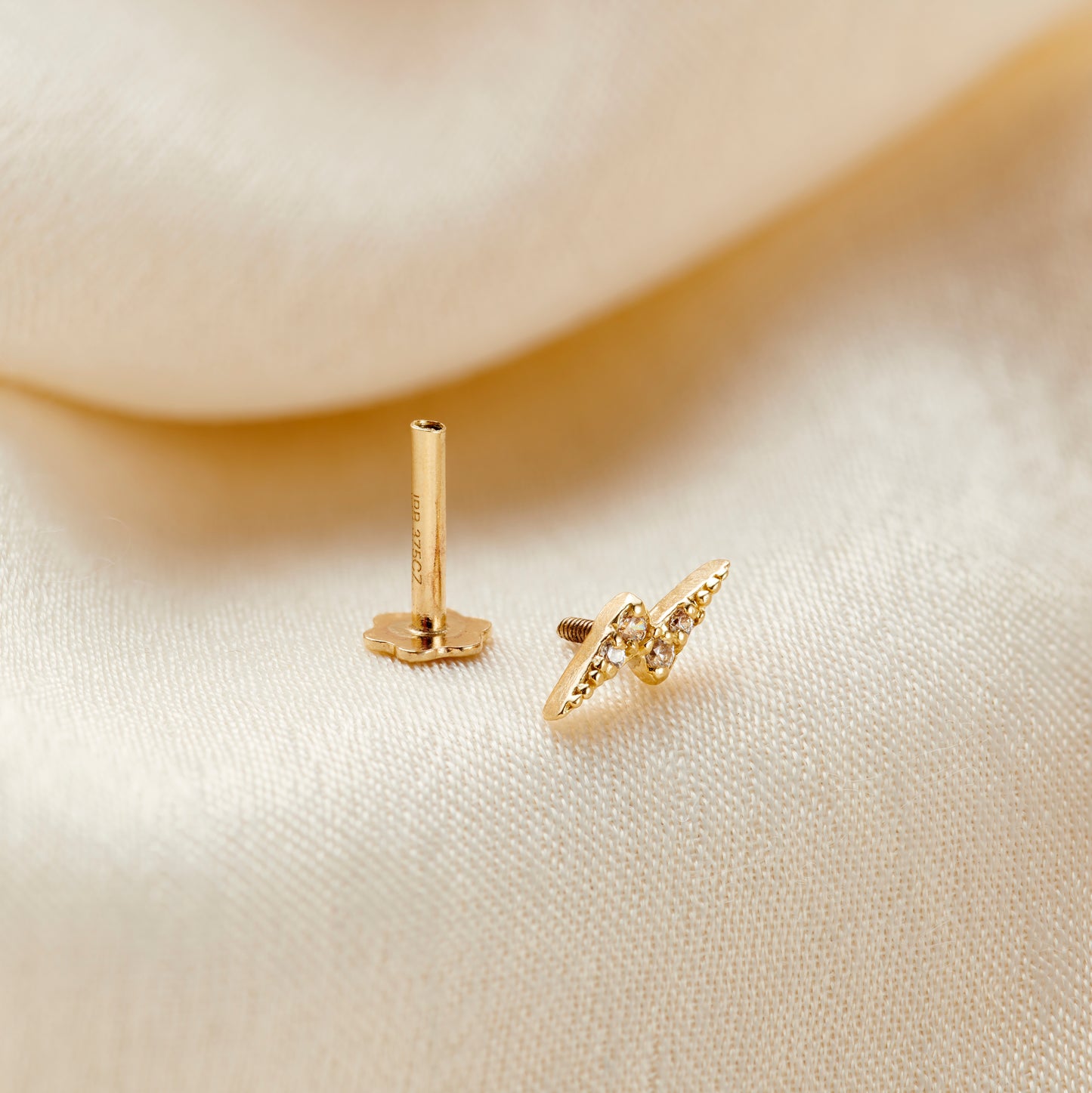 Lightening CZ & 9ct Gold Labret Stud Earring