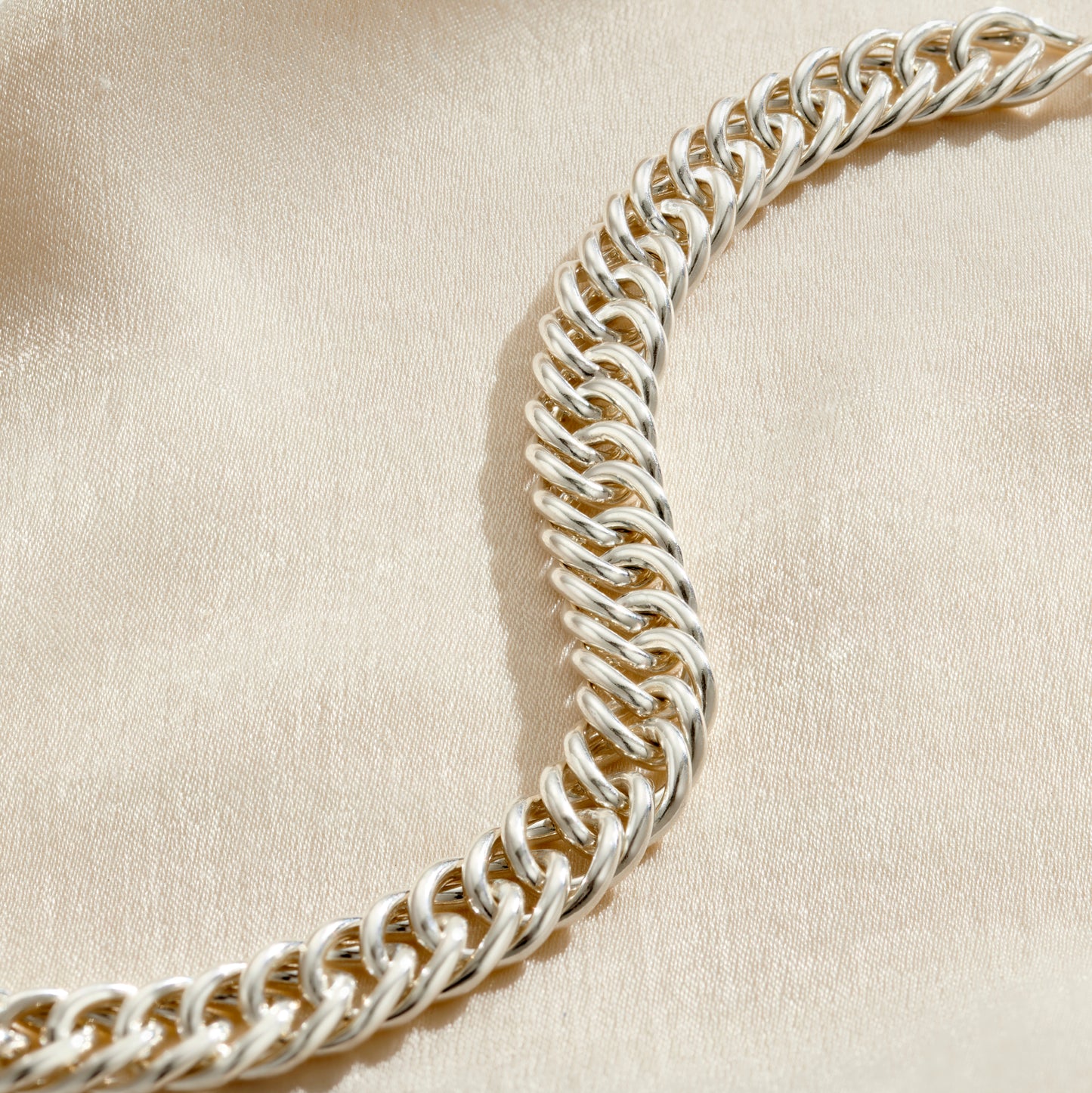 Round Link Curb Chain Bracelet