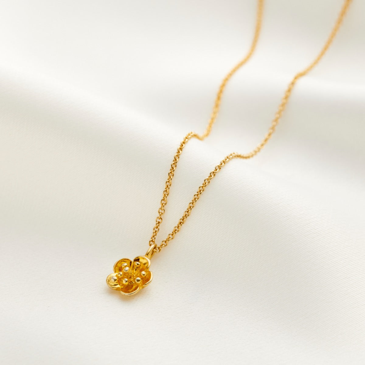 Small Flower Pendant Necklace